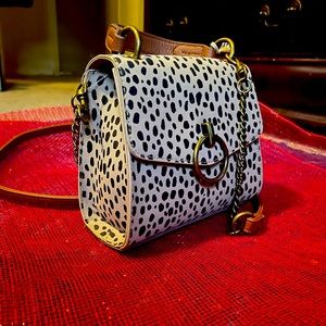 Universal Thread goods Co. leopard purse.